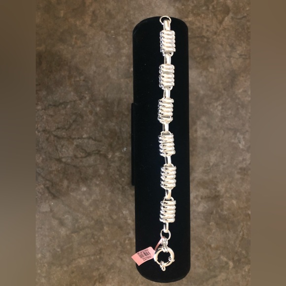 Beautiful Stainless Steel Bracelet - Picture 2 of 4